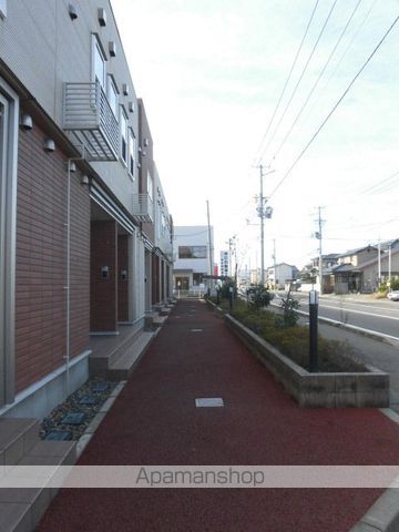 プルメリアIIIの玄関写真