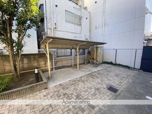 レオパレスシャルマン中野の玄関写真
