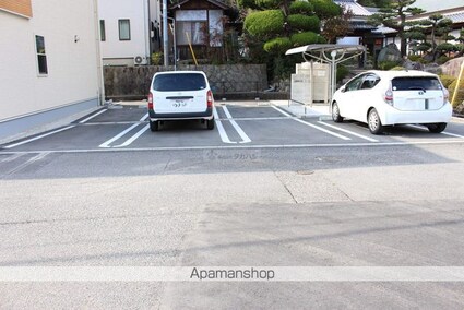 クイーンペガサスⅢ[2LDK/57.57m2]の駐車場1