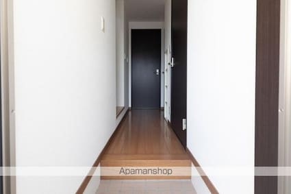 ヴィラ・アンソレイエ高松東[1LDK/48.03m2]の玄関