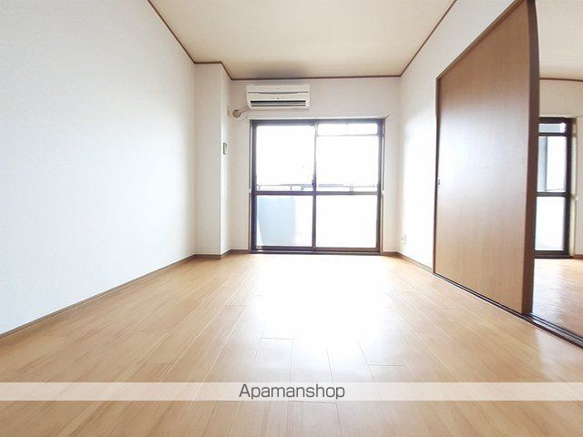 クリスタルパレスの内装写真