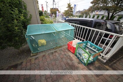 グランドール宇津木台Ａ[3LDK/66.44m2]の共用部4