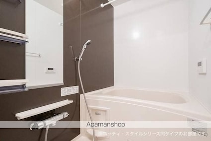 愛媛県伊予郡松前町大字北黒田[1R/32.94m2]のバス