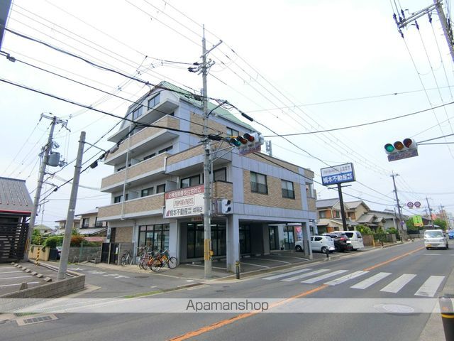 ラパンジール城陽の外観写真