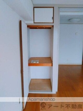 愛媛県松山市石手４丁目[2LDK/47m2]の内装3