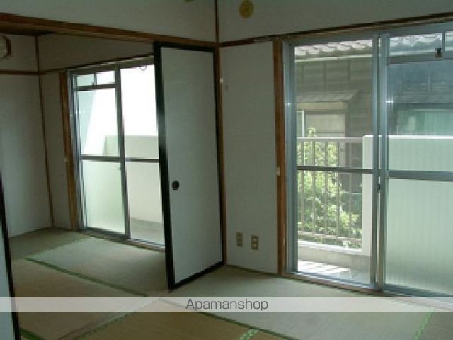 コープ小林の内装写真