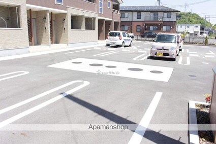 ジラソーレ[1LDK/37.81m2]の駐車場