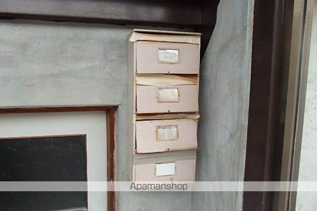 篠路パークハイツAの玄関写真