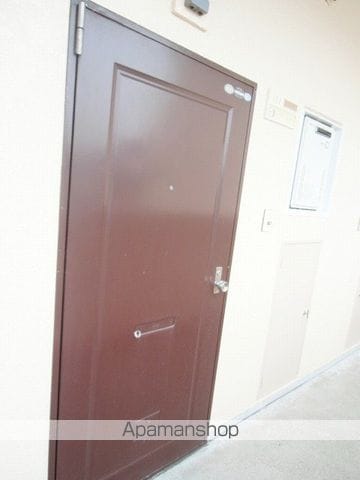 祝吉マンションの玄関写真
