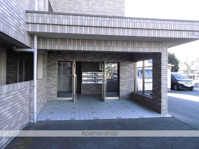 サンブライト荒牧の玄関写真