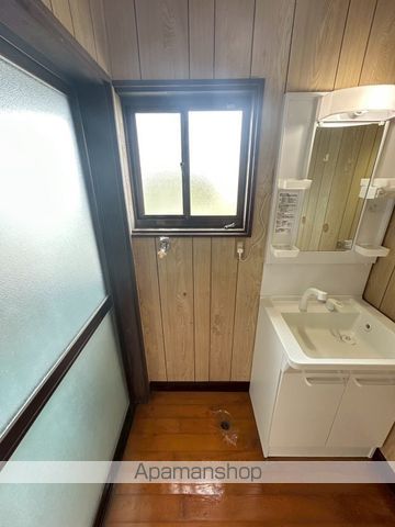 ＪＲ日豊本線 三股駅 バス乗車時間：5分 最寄りバス停で下車 徒歩3分 1階建 築60年の内装写真