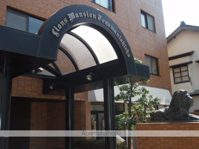 ライオンズマンション富山西町の玄関写真