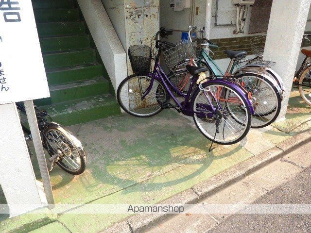 稲田大発マンションの玄関写真