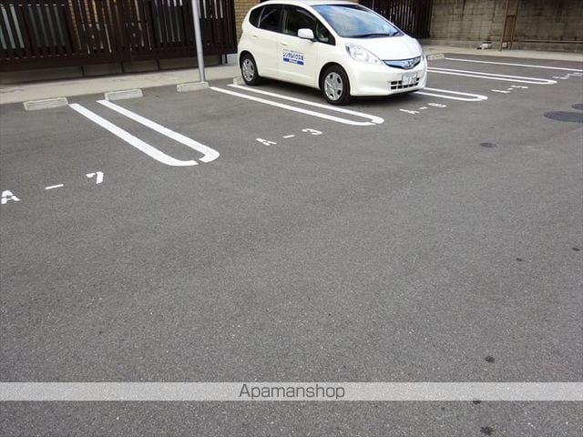 Ｄ－ｒｏｏｍ山口　Ａ棟[1LDK/45.42m2]の駐車場
