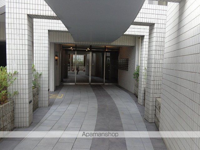 リップル上本町の玄関写真