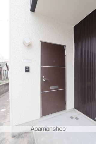高徳線 佐古駅 徒歩16分 2階建 築18年の玄関写真