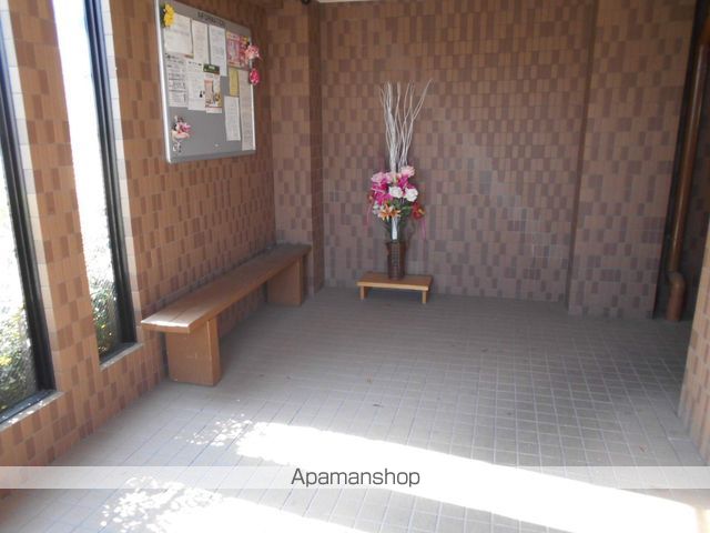 堺市美原区 5階建 築20年の玄関写真