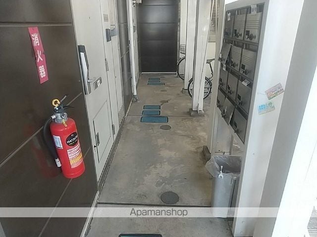 レオパレスいずみの玄関写真
