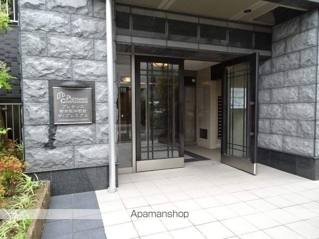 プレサンス野田阪神駅前ザ・プレミアムの外観写真