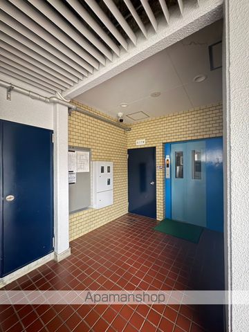下田ハイツの玄関写真