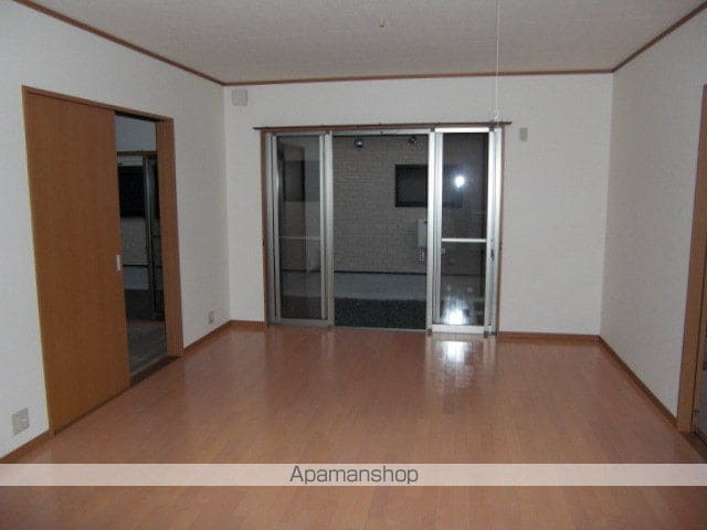 都城市 1階建 築17年の内装写真