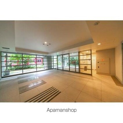 ヴェルデコート西新宿[1LDK/45.15m2]のエントランス