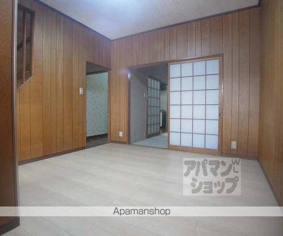 鳳瑞町貸家245-18の内装写真
