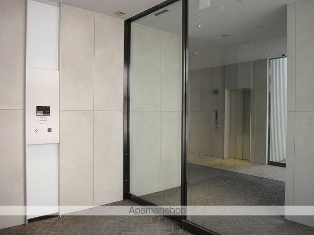 プラウドフラット戸越銀座の玄関写真