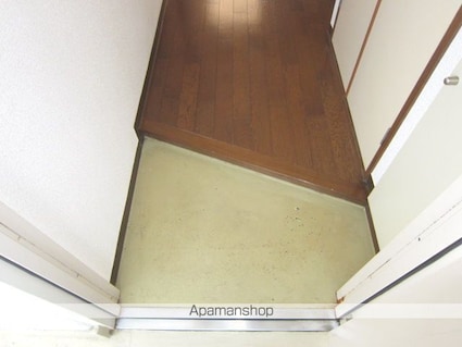 アパートメント松田北館（Ａ）[1K/38m2]の玄関