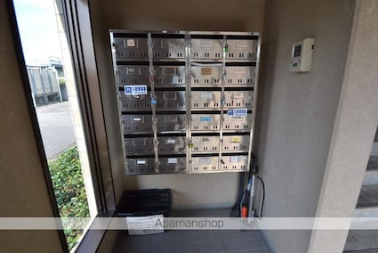 セラヴィⅢ[3DK/61.38m2]の共用部1