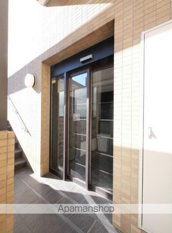 VIDA高井戸の玄関写真
