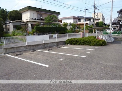 滋賀県大津市坂本７丁目[3DK/55.15m2]の駐車場2
