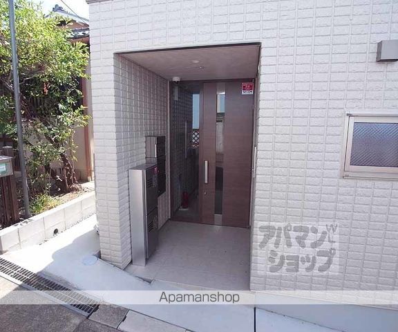 メゾン向島東の玄関写真