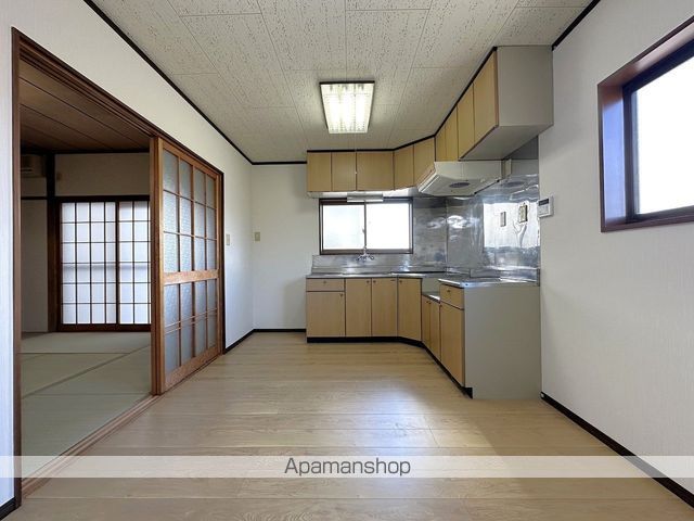 関根戸建て 西棟の内装写真