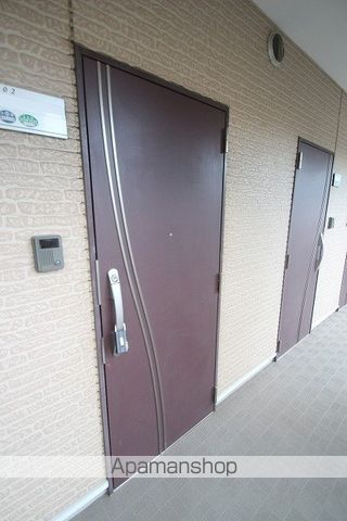 メルヴェーユIIの玄関写真