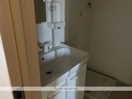 愛媛県四国中央市三島金子３丁目[2LDK/57.21m2]の洗面所