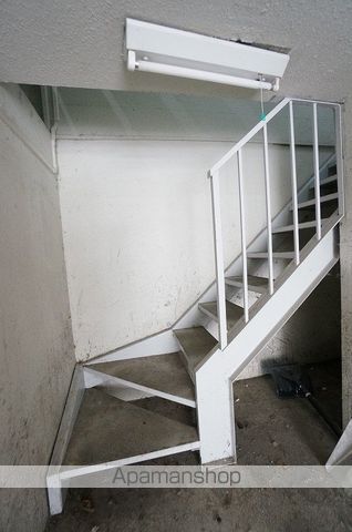 AMS新富A棟の玄関写真