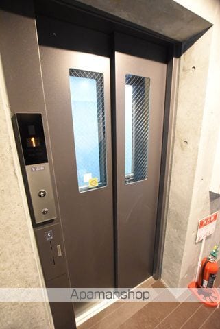 LIISA円山裏参道の玄関写真