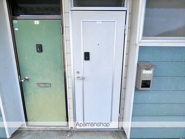 ヤチダハイツの玄関写真