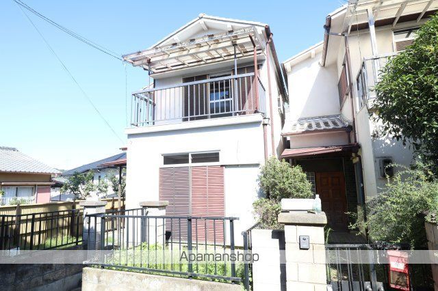 近鉄難波・奈良線 東生駒駅 徒歩22分 2階建 築50年の玄関写真