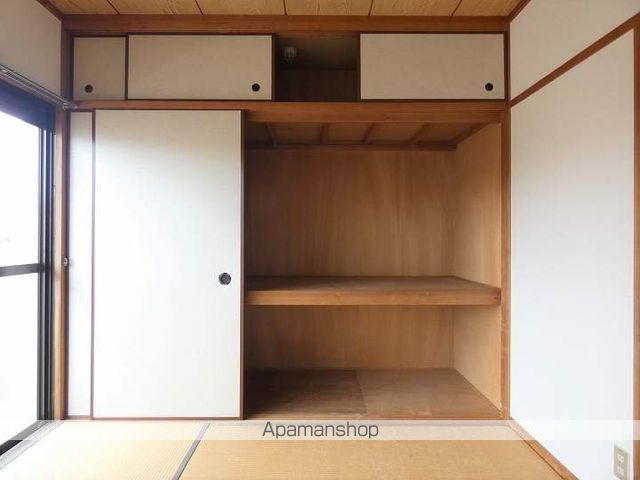 オーロラハイツ荒田の内装写真