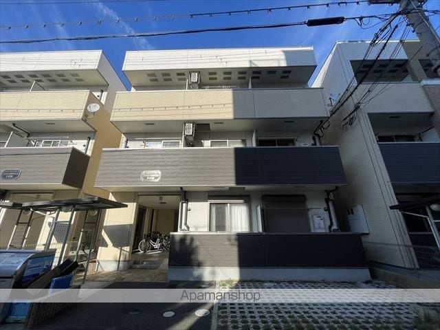 フジパレス吹田ウエストIII番館の外観写真