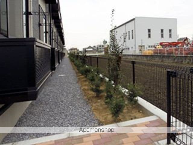 レオパレスプラム ジュネスの玄関写真