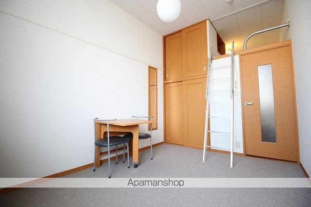 レオパレスサントネの内装写真