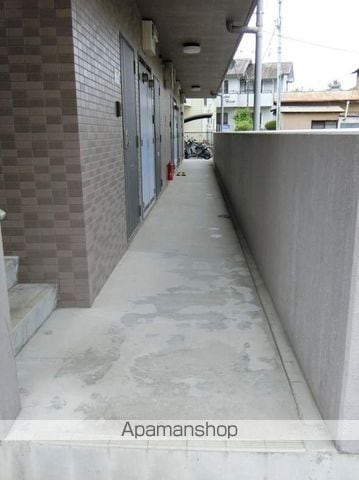 アルコバレーノIIの玄関写真
