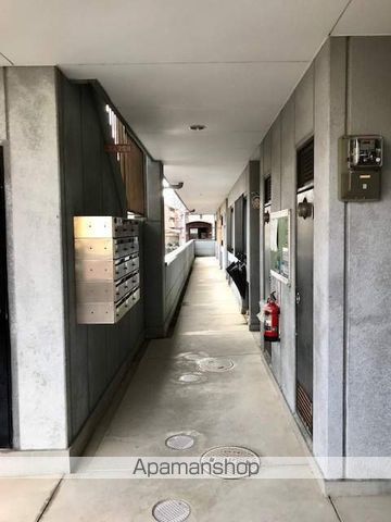 ピュアメイト山崎IIの玄関写真