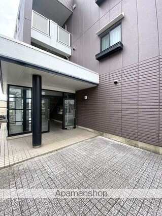 ラトゥール[2LDK/55.71m2]のエントランス4