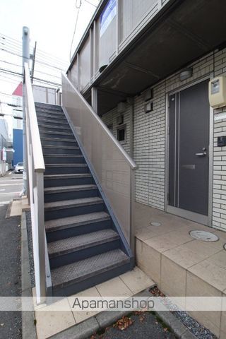 コーカサスBの玄関写真