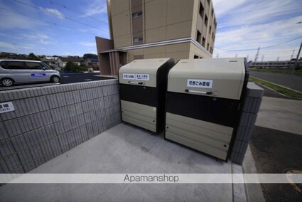 ヴィルヌーヴ　宇津木[1K/27.68m2]の共用部1