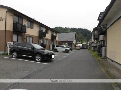 コアロード桜町[2DK/40.58m2]の駐車場